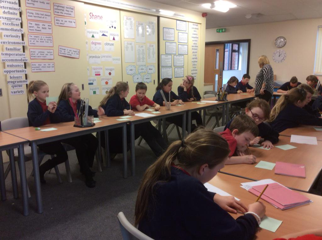 WallaceIsabella's tweet image. “@6EWBJunior: Writing own #tellmemore questions for SPAG! #excellentquestioning http://t.co/Ggsx3ZUST4” #talklessteaching #differentiation