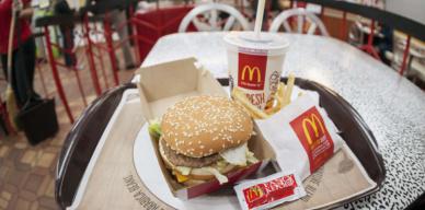 Challenges's tweet photo. Quand #McDo passe maître dans l'art de l'optimisation fiscale >> http://t.co/HYU1ac6GmC http://t.co/Zg8htiGXDR