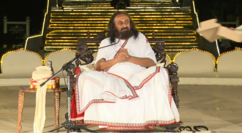 RuchieRajore's tweet photo. How2 get enlightenment instantly?
@SriSri A baby in kindergarten cannot b PhD graduate.Don't be in a hurry.Just relax http://t.co/iPjwKCScSJ