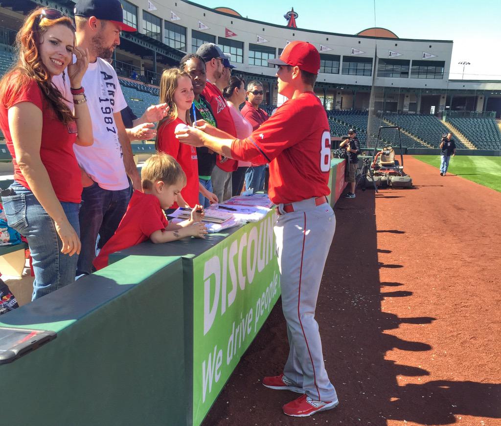 Angels tweet picture