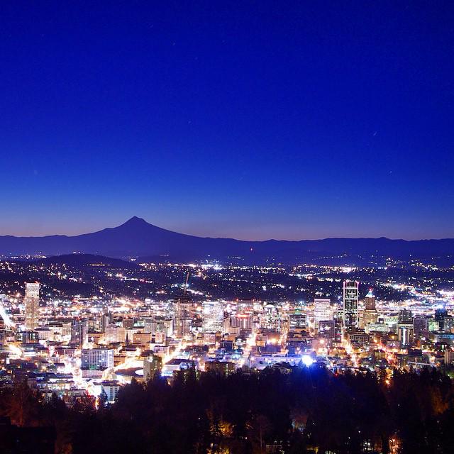 The weekend is here! See our Big List of EVENTS + $600 in GIVEAWAYS ---> shar.es/1WwLXe Pic by mikephotog7