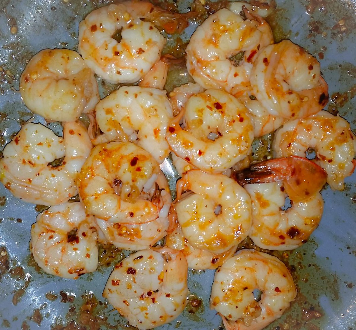 lemonsymphony's tweet image. #Whiskey drizzled #prawns with #Schezwansauce: sounds good? Here's the recipe bit.ly/17BA0mi