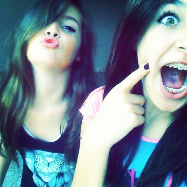 ApManuh's tweet image. Eu so cachaça e ela é meu limão 💞💞💞