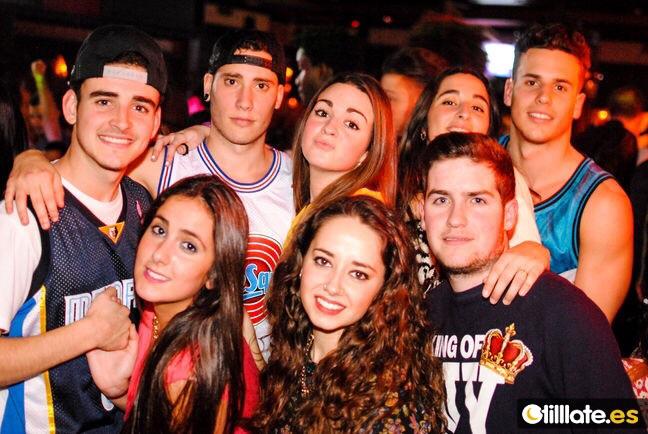 Luciahlozano's tweet photo. #BANDALAI  #Miércoles #locura 😊😊😊😊 http://t.co/omUsGnbKnK