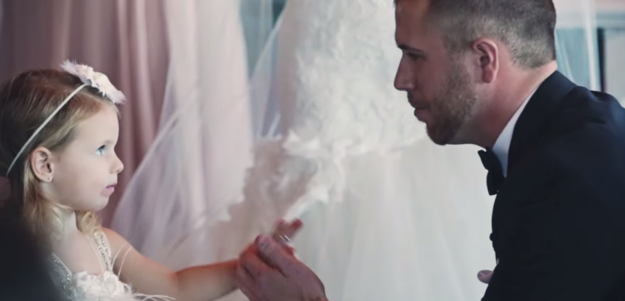 Groom reads vows to bride's daughter, wrings every last drop of emotion out of wedding guests. some.ly/tNEMlqz