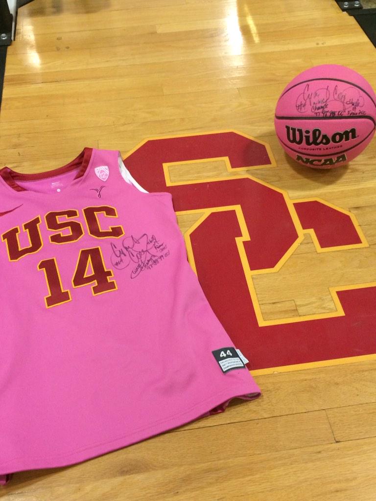 19 bids in 4 @USCWBB @AllDecade14 @KayYowFund #FightOn4Kay items  usctrojans.com/auctions #SnoozeULose #TimesTickin