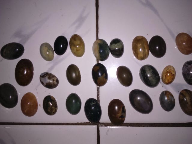 khas_bralingmas's tweet photo. @Bobotsari_ID Jual berbagai
jenis batu akik klawing
berbagai ukuran. Minat hub
via bbm 74675802
http://t.co/JrzXD3X6kf