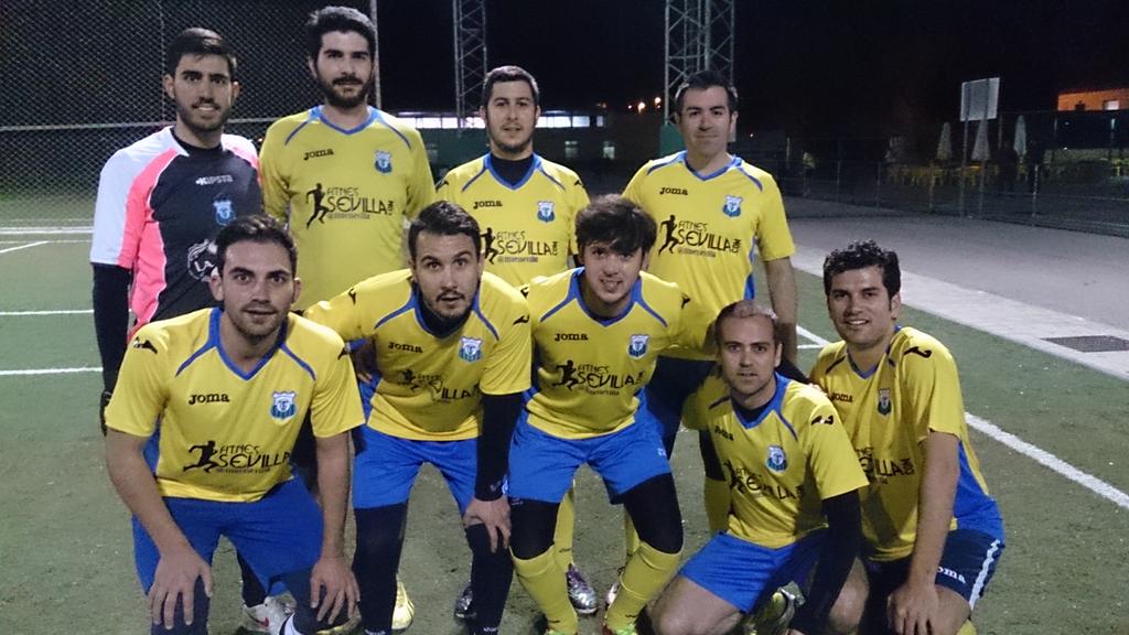 TROFEOCHICHARO's tweet photo. I CHAMPION CHICHARO
GRUPO B  4*JORNADA
PICHONES FC -
GOITIA TEAM CF
@pichonesf_c @GoitiaTeam 
Los dos a ganar si o si http://t.co/4f9QafKsKi
