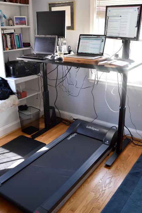 LisaSeacat's tweet image. Hey @IBMInterConnect Women's Networking event, here's a pic of my office w/ sit2stand desk &amp;amp; Lifespan treadmill