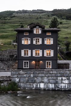 ThatsSimply's tweet photo. That's simply amazing http://t.co/ZvrWX27ZgP #design #architecture #interiordesign http://t.co/ZHxWXURMBU