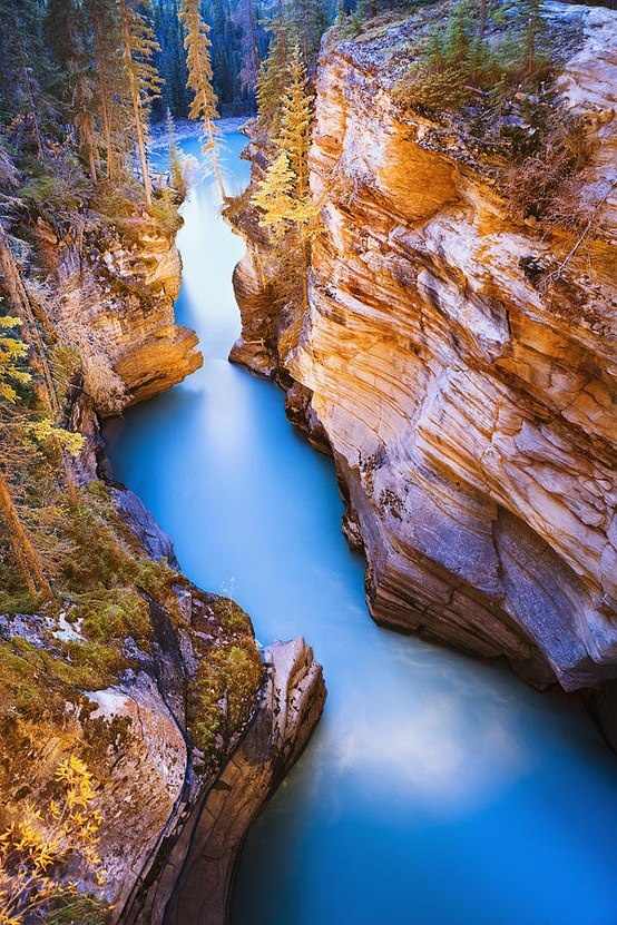 ComeExplore's tweet image. Athabasca Falls At Dusk, Jasper, Alberta, Canada