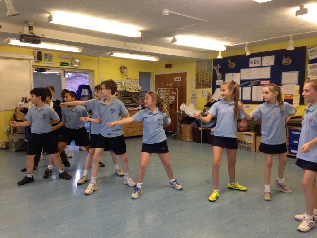 HGSport1's tweet photo. Year 5 and 6 are learning how to fence during their taster session! #funfencing #newactivity http://t.co/tnjSrF5F9b