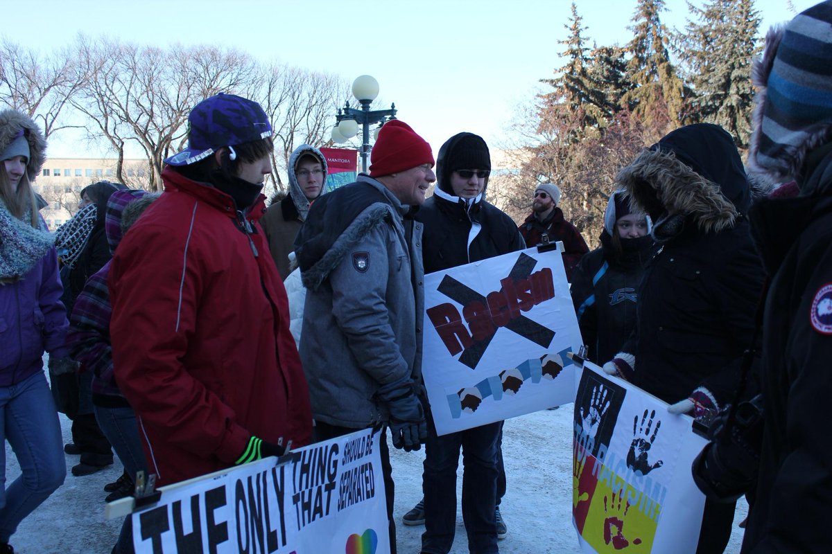 DrJonGerrard's tweet image. Students at rally to end racism today- from around Manitoba Teulon, Thompson, Little Saskatchewan Wpg #STARTwpg