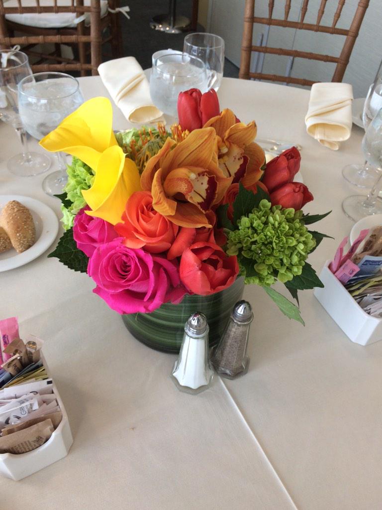 francois_pijuan's tweet photo. #springarrangement today http://t.co/OwPVtY1Pz4