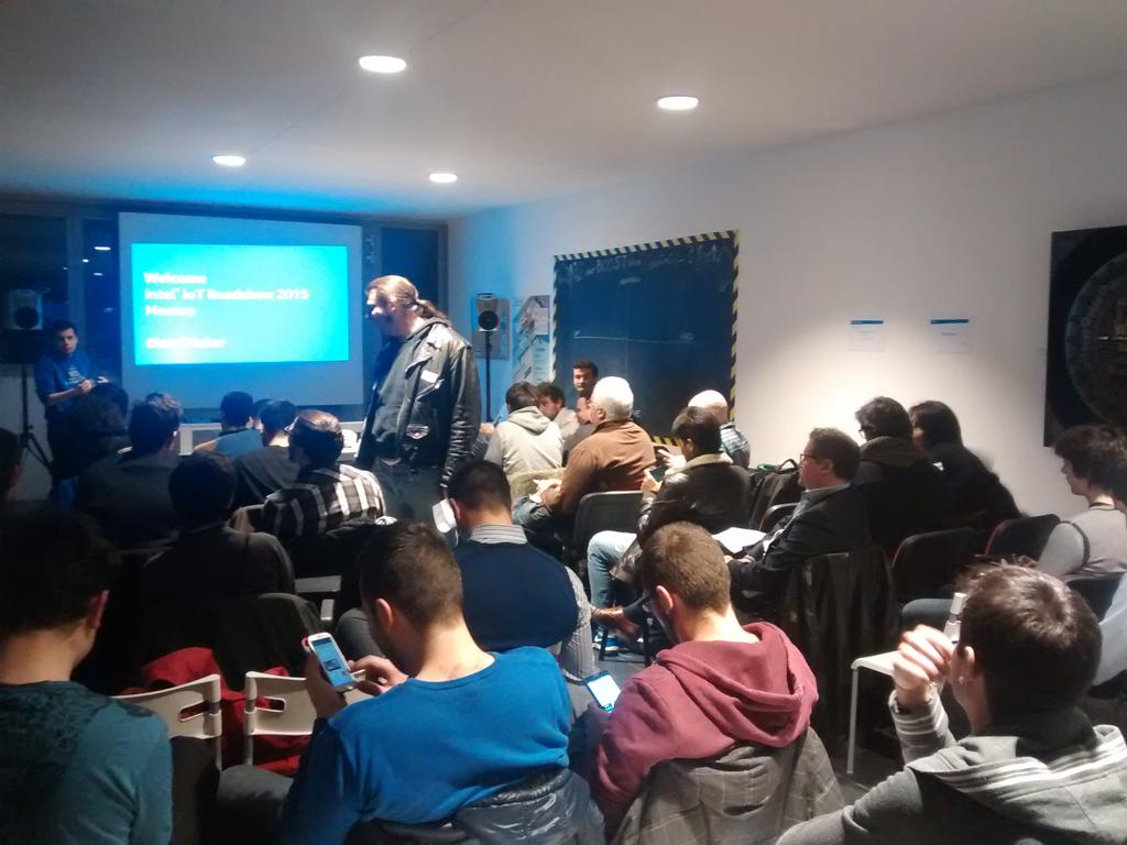 albertosarullo's tweet photo. #intelmaker Intel IOT roadshow http://t.co/BrhPwbbnbu