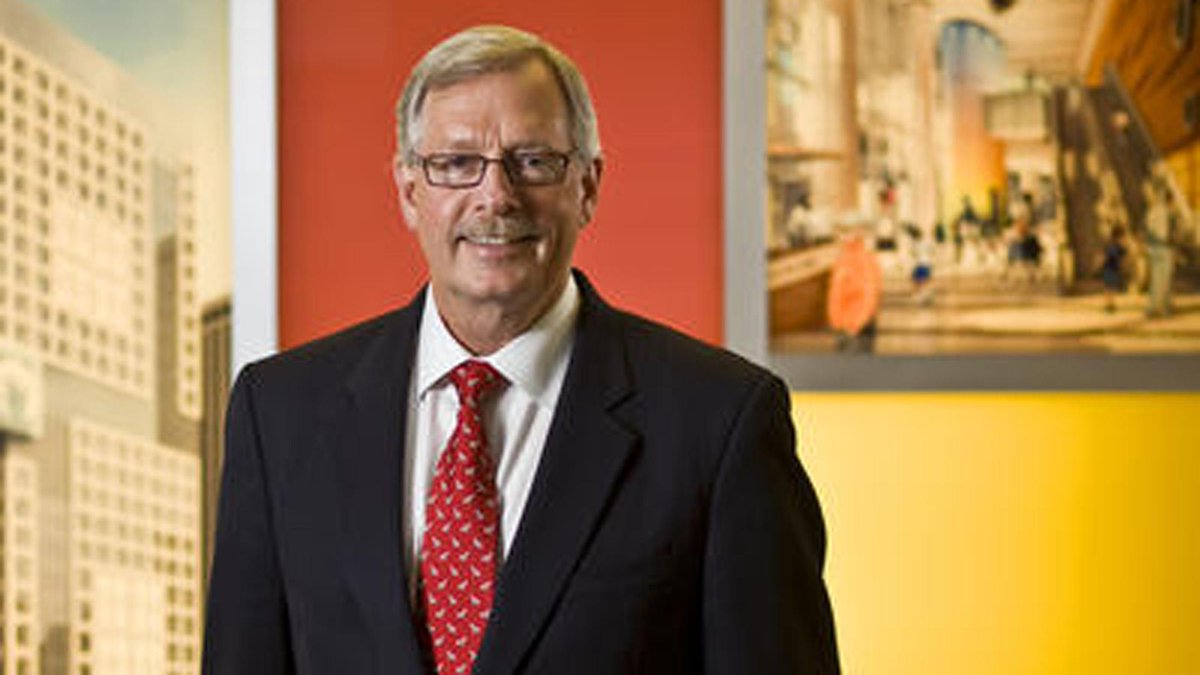 Q&A with the CEO of Illinois' largest children's hospital, Patrick Magoon trib.in/1zLcsTw