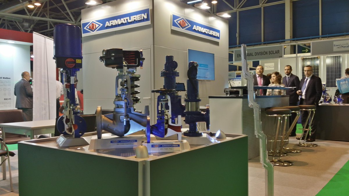 SansaTwit's tweet photo. Nuestros stand de #Ari y #Comeval en #Genera2015 http://t.co/Rxdmju67Am