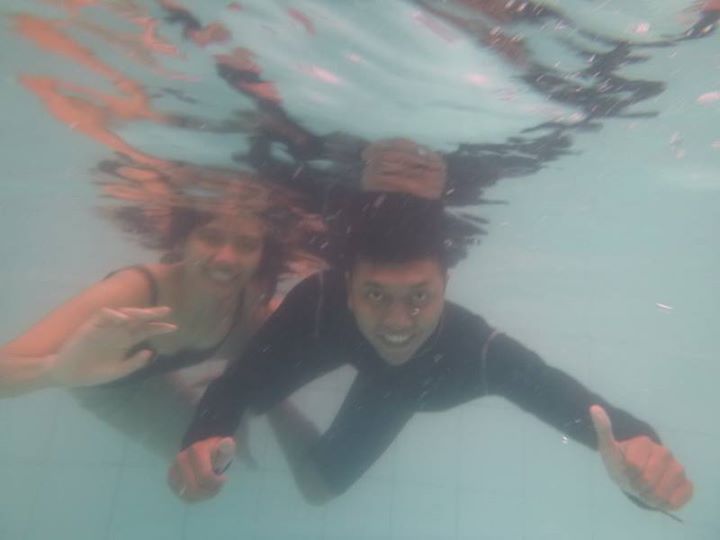 Djumawi's tweet photo. @sepatueagle Olahraga yang paling kami sukai yaitu berenang #eaglevalentinephotocontest3 http://t.co/HSfUTrA09o