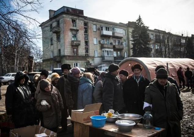 24todaynetua's tweet image. Как выживает оккупированное российскими террористами Дебальцево. ФОТО 24today.net/open/324129