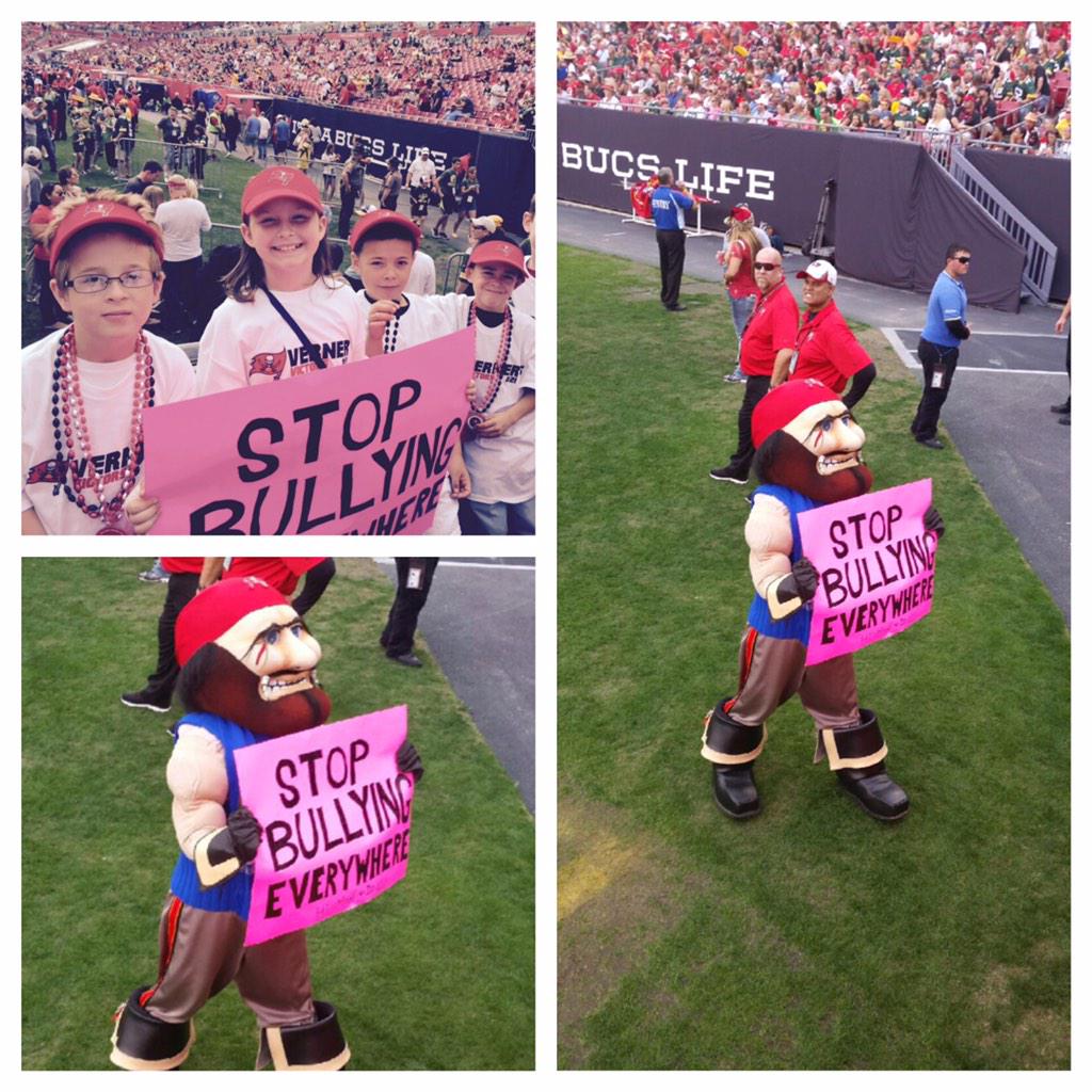 @THECaptainFear our favorite #Bucs game #TBT was when you supported our students message to StopBullying!!