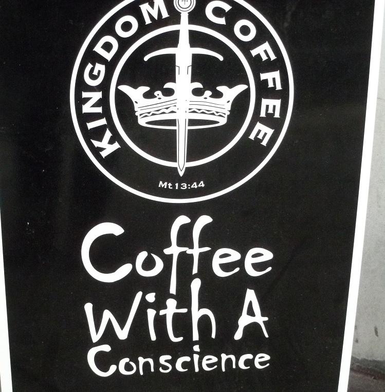 -How would you like your coffee, Sir?
-I'll have it with a conscience, please!
#QuakersInBritain