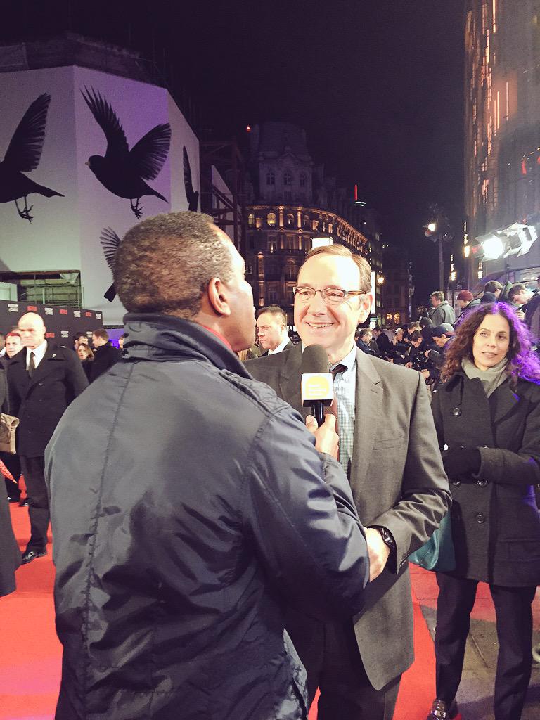 NetflixUK's tweet photo. Frank Underwood has arrived. On the red carpet for the #HouseOfCards season 3. http://t.co/sFqO7jAz59