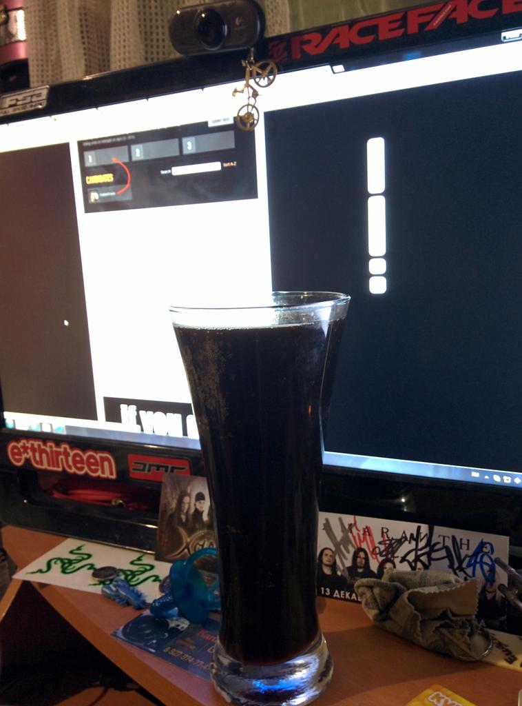 DeadKnight_'s tweet image. В любой непонятной ситуации ебаш нефть!