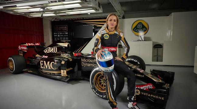 RouteurNews's tweet photo. #formule1: Carmen #jorda, une #femme #pilote chez Lotus  http://t.co/pcbGHFX70K #1carmen http://t.co/jDhbckQkCP