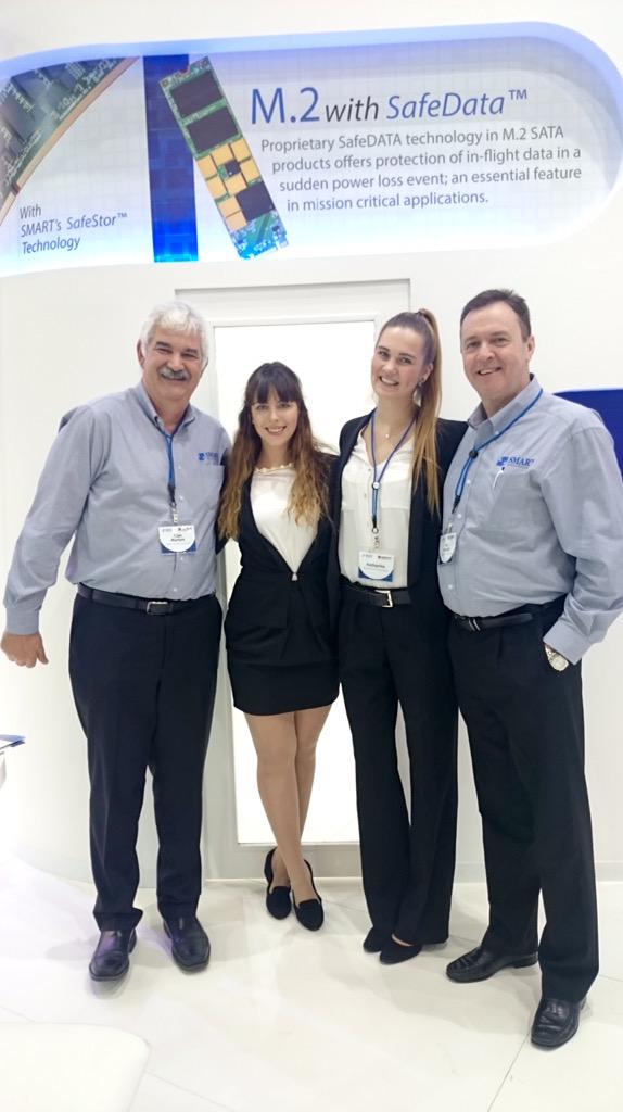 ExhibitionGirls's tweet image. Final day for EG&apos;s German hostesses Katharina &amp;amp; Laura @embedded_world  #emb2015 @NuernbergMesse with #smartm