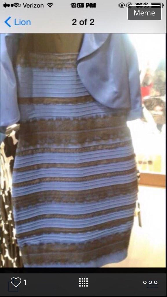 riagiaa's tweet photo. Only black and blue WTFFF is white and gold http://t.co/dzjDH6k7eE