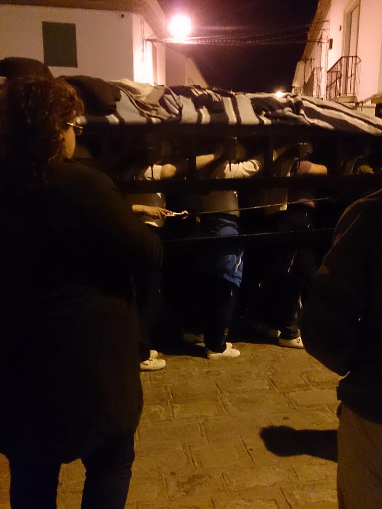 SSantaArahal's tweet photo. En estos momentos ensayo del palio de la Hdad. de Jesús Nazareno http://t.co/gjw4QPpbYR
