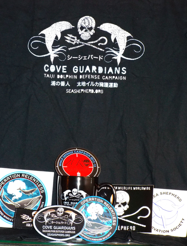 Foxewise's tweet image. ! 🐳🐬🐋🌊✌️🌏❤🐬🐳am nobody Grew up with wild dolphins
never forgot
where am from 
we all come from the water🇯🇵#tweet4taiji