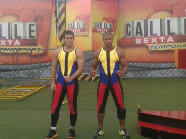 tctelevision's tweet image. ¿Cuál de estos dos guerreros logrará alzar hoy el Cetro de @Calle7tc?
RT si estás #ViendoLaFinal