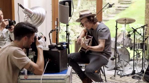 bestpicsofharry's tweet image. goodbye cruel world