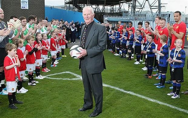 Happy 82nd Birthday Harry Gregg 