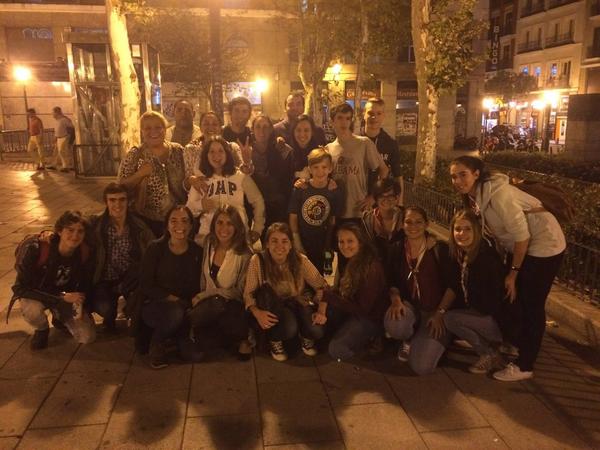 RedSolidariaEsp's tweet photo. Aquí os dejamos una foto de la Ronda de ayer. Con la ayuda de los Boys Scouts de Villanueva de la Cañada. Gracias! http://t.co/vWg6egdQMU