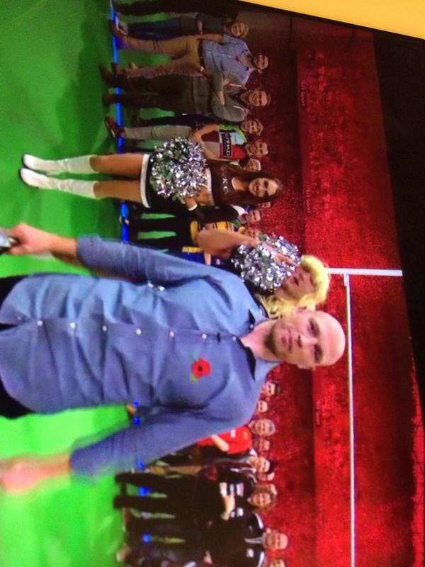 melfuryFit's tweet image. “@wtp1962: @ZumbaEmily @estellelouie #godaisy ! #rugbytonight http://t.co/6uG4IxA7oo” GOLD!!!