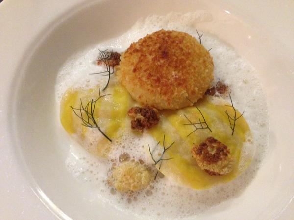 janutol's tweet photo. New Cauliflower Ravioli Gratinee with pine nut tea http://t.co/tFOthUQosb
