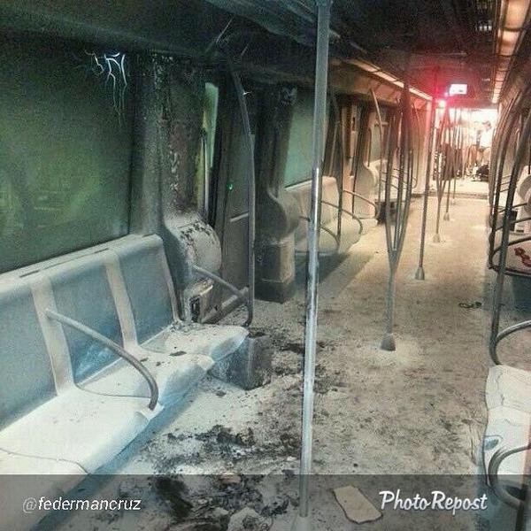 TalentoLocalRD's tweet photo. Es cierto?  @MovLaRepublica: El primer atentado al #MetroSantoDomingo sin palabras... @KarinaLarrauri @sergiocarlo http://t.co/1nDgnyH4vK"