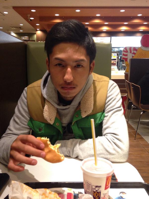 0nakama's tweet photo. とりあえず金が欲しい。 http://t.co/CPhzMrmIaC