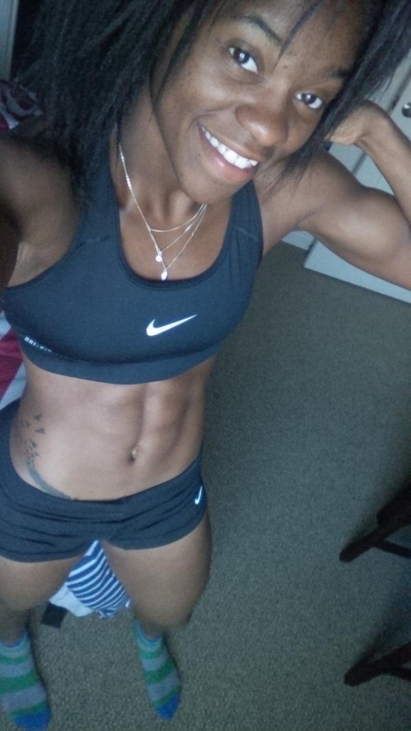 Buffyshots's tweet photo. @lilhemi24 Before Heading To Practice, Had To Do An Ab Check!!! Looking Good!!! 

#Progress #GatorsTrack #UFTrack... http://t.co/UEZHVUQzCk