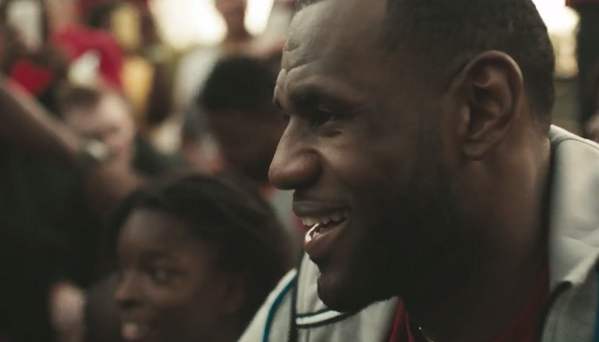 BleacherReport's tweet photo. VIDEO: @KingJames heads to his “first home game" back in Akron in a new @Sprite commercial http://t.co/0NNUslvAZ3 http://t.co/9STUmGVsYI