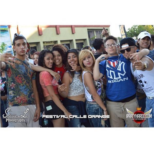 fvckinginsanity's tweet photo. @Daaanielaaaa_:#CALLEORANGE ππ #iPartyHardd @Nenii826 @NiniiPerez69 @Ninoshka787 @fvckinginsanity @Chenchiitaaahx3 http://t.co/4tygVJjuE0"