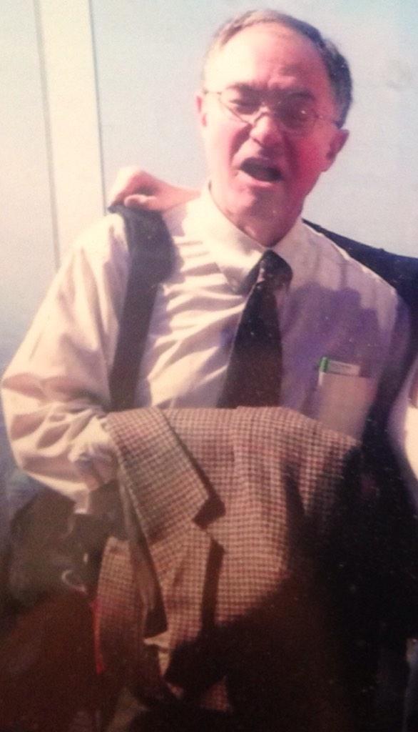 thingsgarysays2's tweet photo. Historians, Hello. Look at my crazy face. This is how its done. http://t.co/YfcNpw9rmz