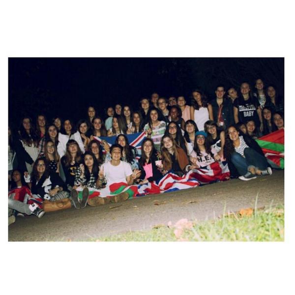 EuskalHerria1D's tweet photo. #BilbaoisDirectioner http://t.co/z8Yii4deWo