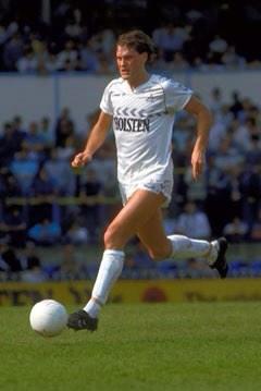 Happy Birthday to an Tottenham Legend Glenn Hoddle, who turns 57 today   