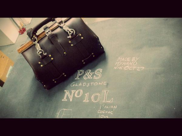 PalmerAndSons's tweet photo. Gladstone No10L in Havana Brown Buffalo leather. http://t.co/Vco18PhGJm