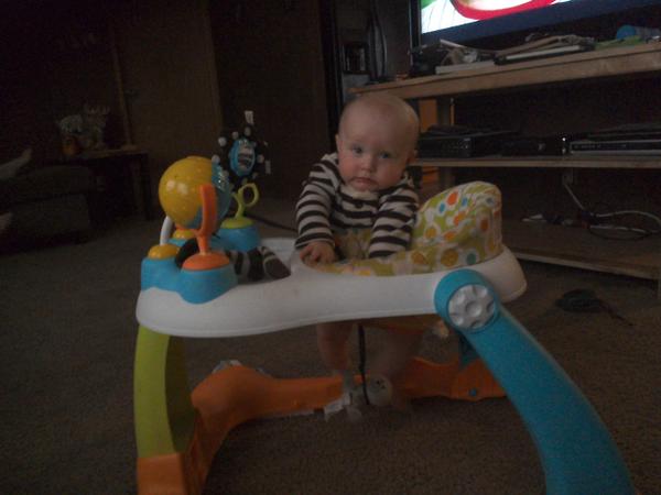 cope_angel101's tweet photo. Wesson thinks he is brave standing .. then he gets this look right before he falls I think its the #ohshitlook http://t.co/npmQ4vzj1q