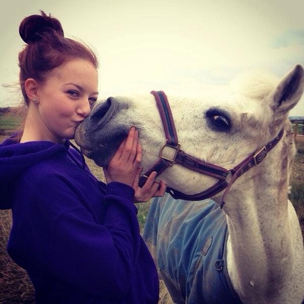 jadeabbott14's tweet photo. #pony http://t.co/8Q0JhatQA3