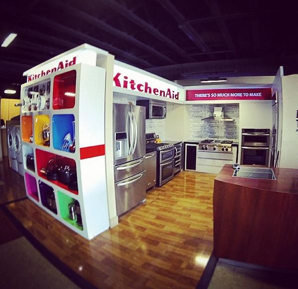 Surk Inc. on Twitter: "Instalación de la tienda KitchenAid en la ciudad